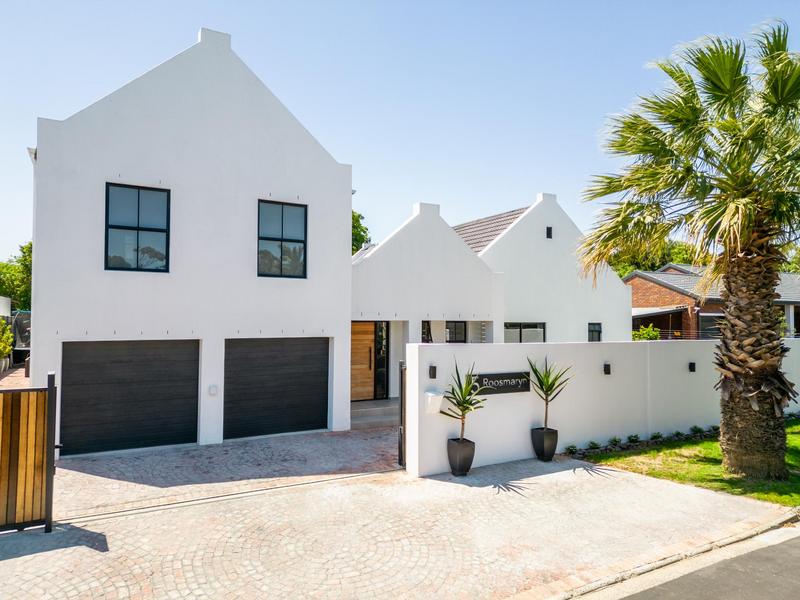 5 Bedroom Property for Sale in Durbanville Western Cape